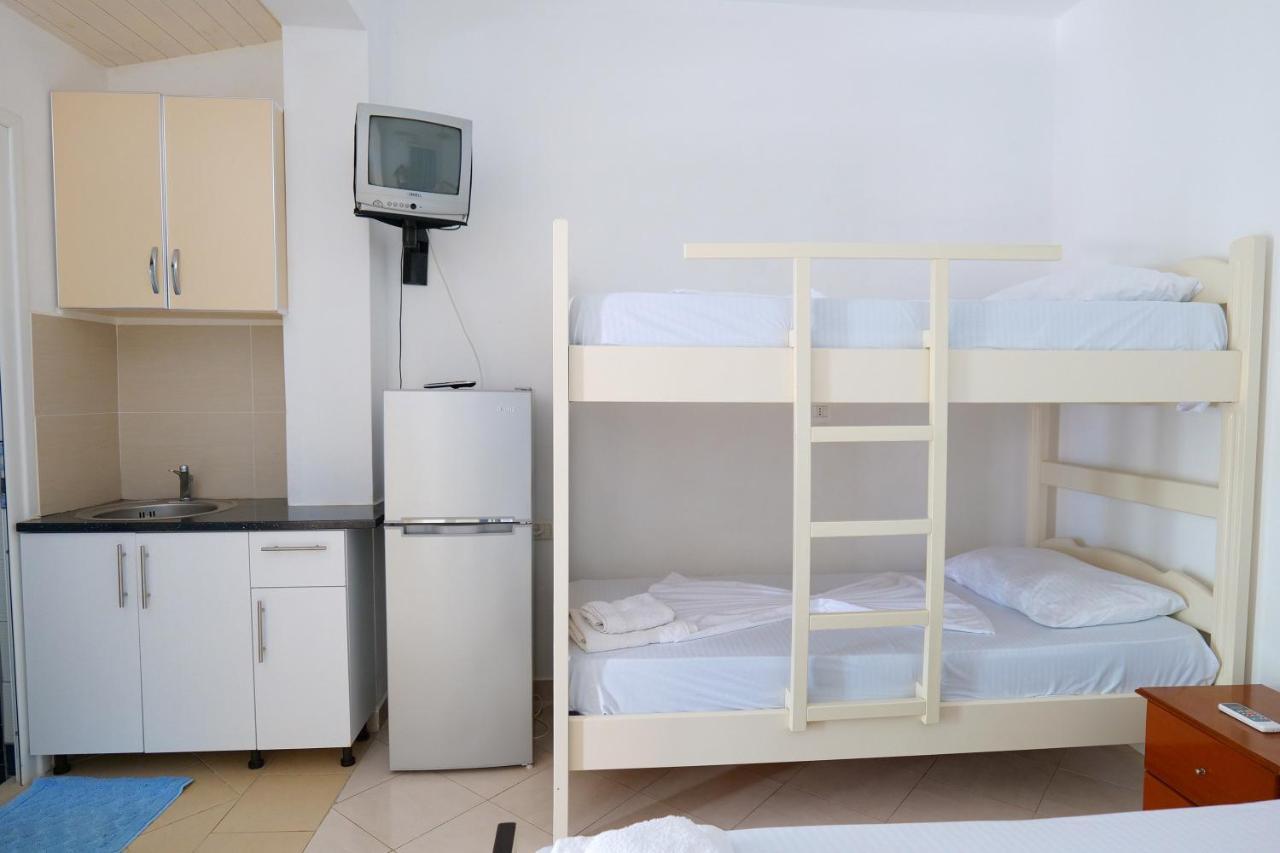 Vila Fredi 사밀 외부 사진